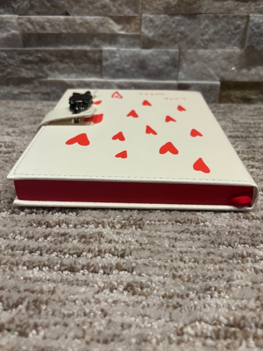 nota “Love Notes” Notebook With Lock & Key - Picture 2 of 3